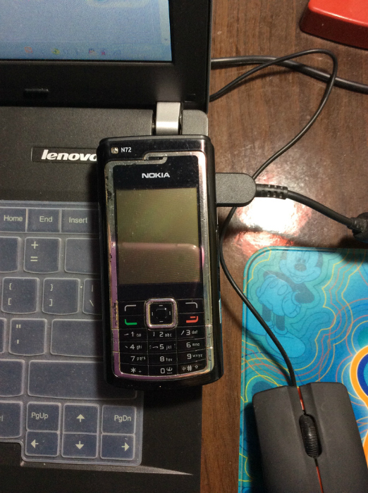 Nokia N72ֻ    100Ԫ